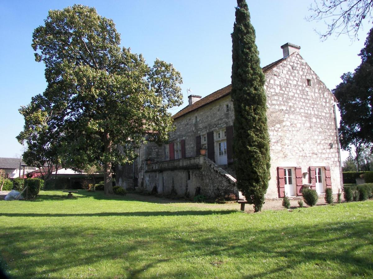Bed and Breakfast Domaine Du Noble Saint-Jean-de-Thurac Exterior foto